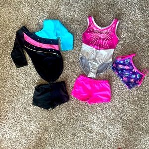 Gymnastics 🤸‍♀️ leotard and short lot size 4/5
